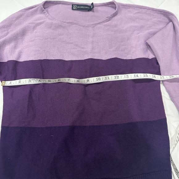 Sweater - Picture 4 of 5